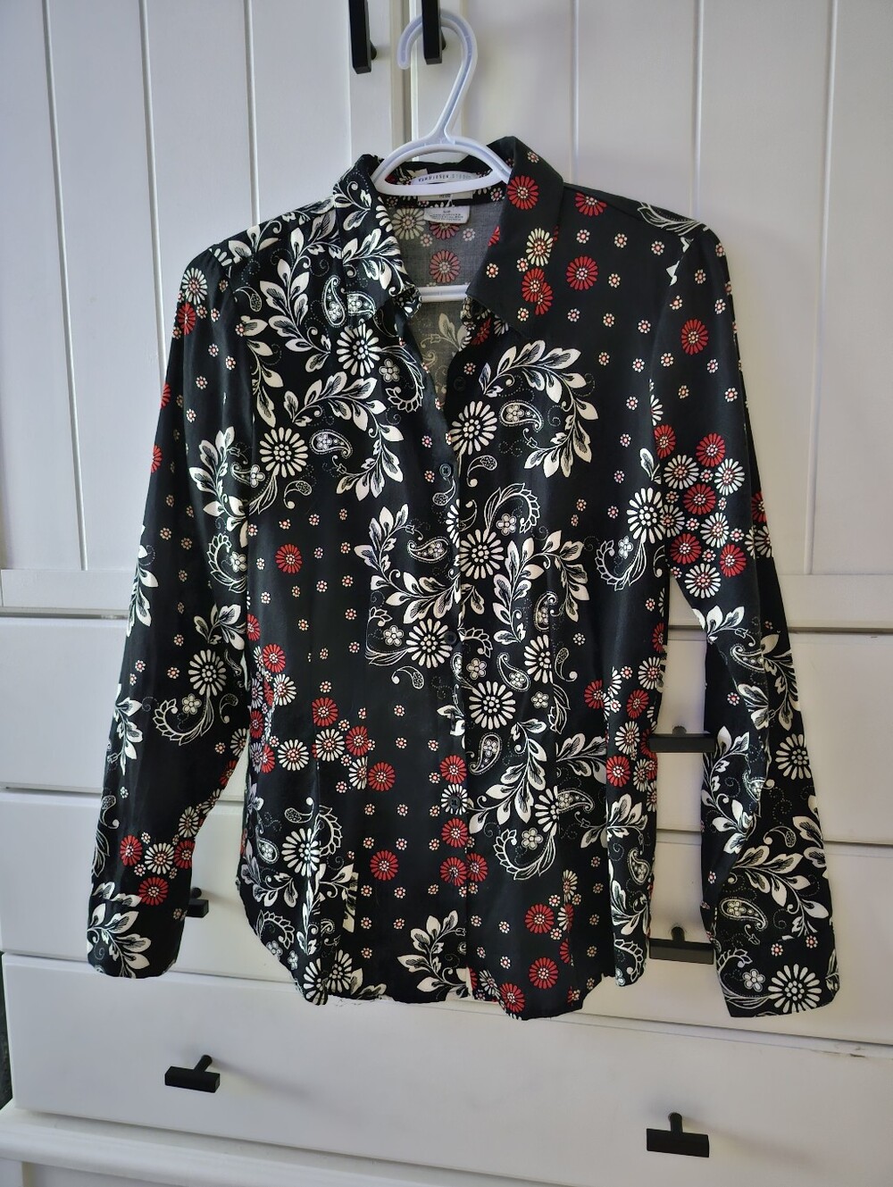 Black 100% Cotton Floral Button-Up Shirt with Red Accents Sz S